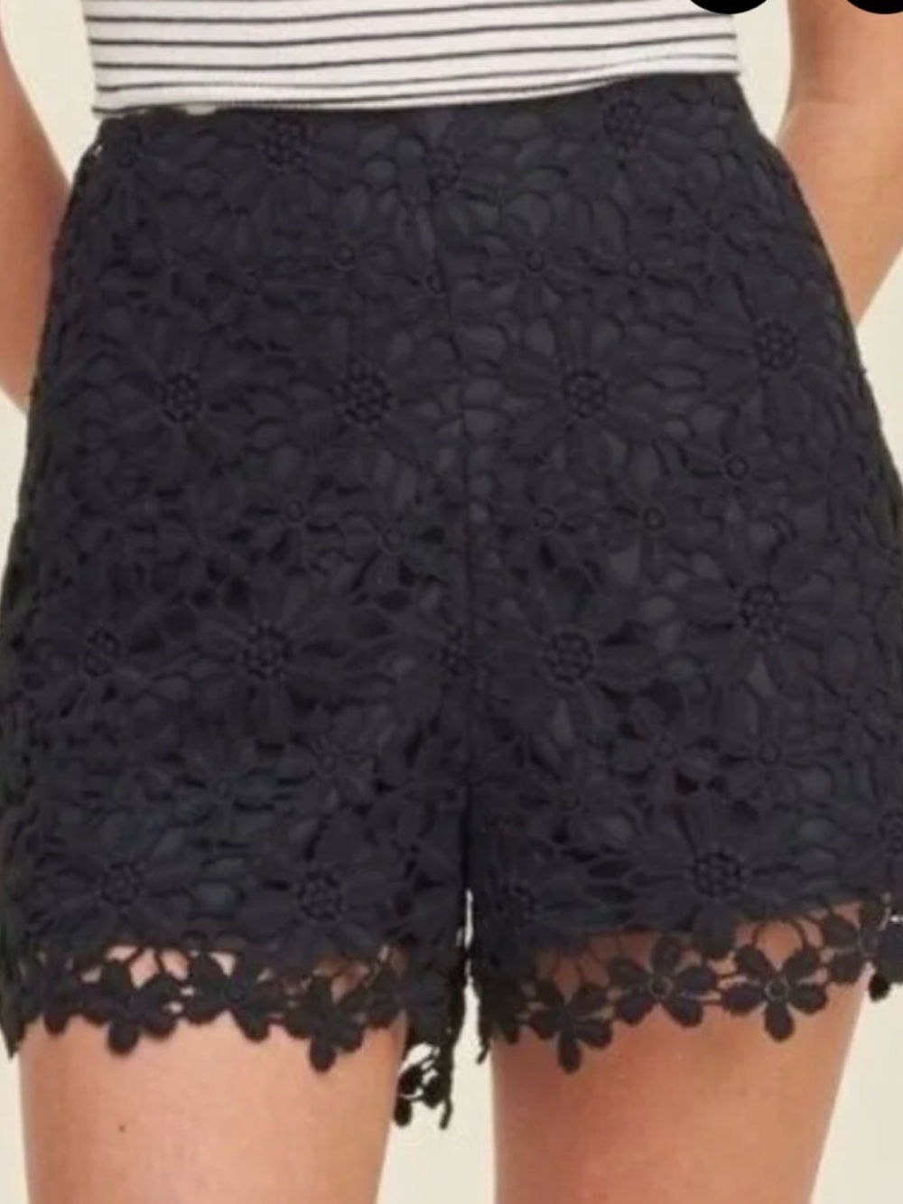 HOLLISTER Black Lace Floral over lay SZ 0 womens shorts